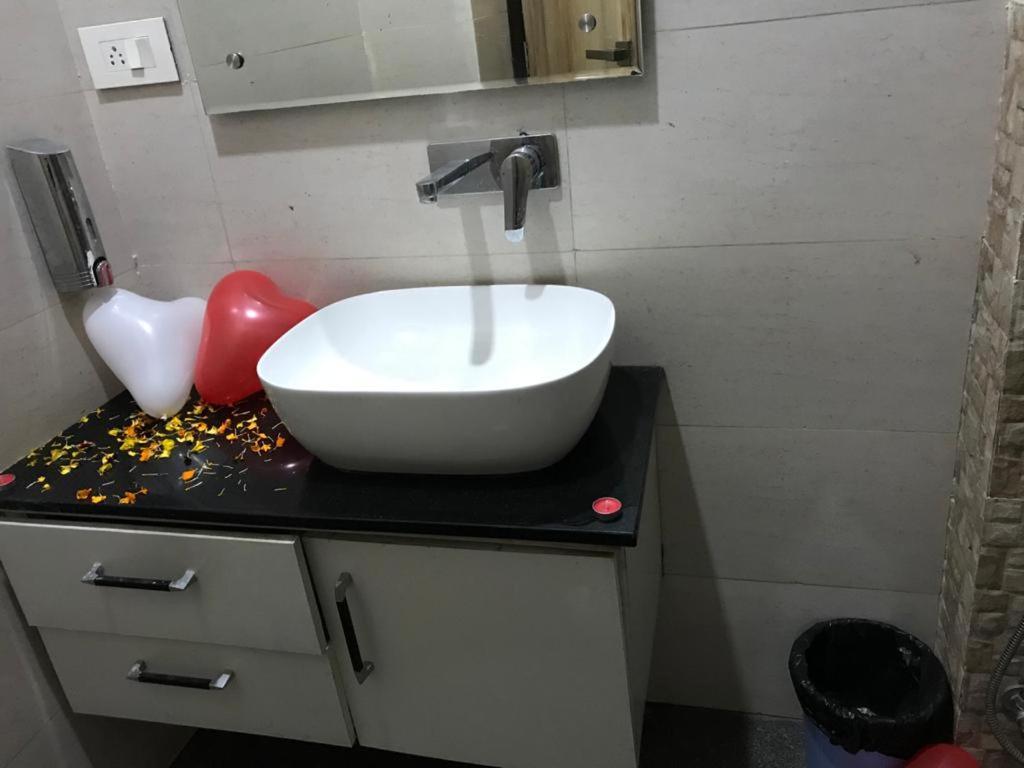 Banyan Hotel&Restro Hisar Luaran gambar