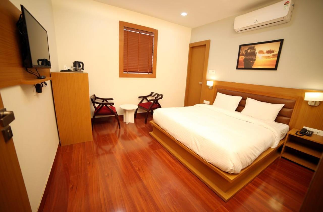 Banyan Hotel&Restro Hisar Luaran gambar
